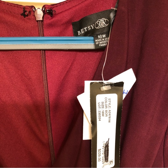 NWT Betsy and Adam Aubree Ruched Ruffle Long Sleeve V Neck Jersey Wrap Gown - Picture 4 of 16